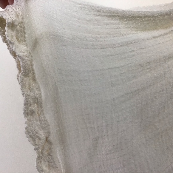 Beautiful,Ecru, Handmade Blouse. - Picture 4 of 7